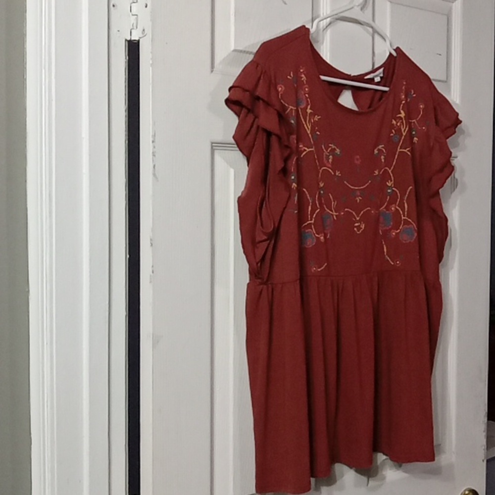 Women's top by amarillis - Picture 4 of 8